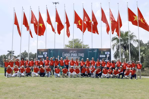 Giải đấu quy tụ 460 golfer.