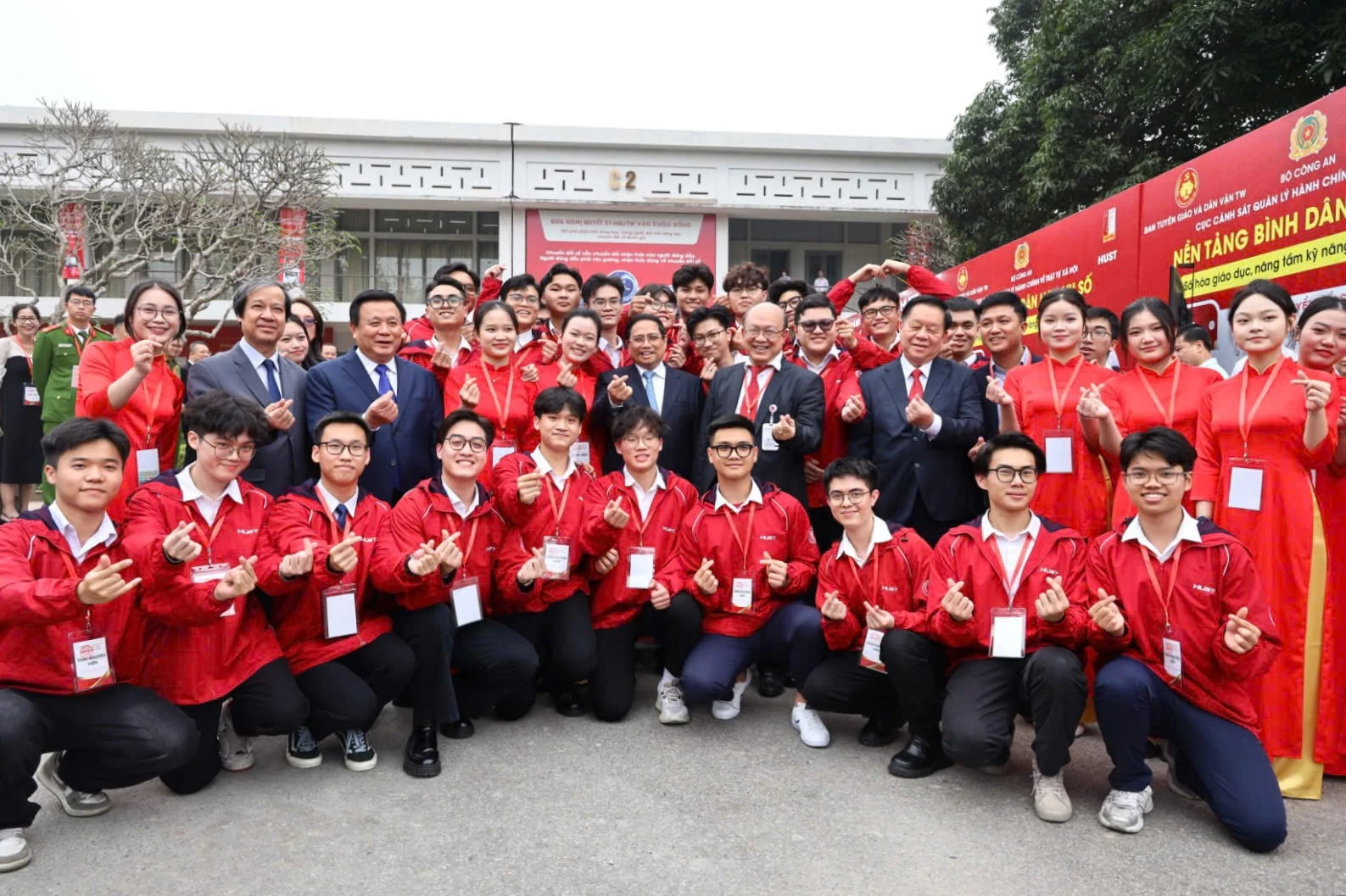 binh-dan-hoc-vu-so.jpg
