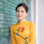 Cô Đinh Thị Hồng Vân