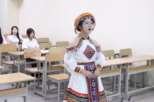 Thí sinh dự thi năng khiếu vào ngành Giáo dục mầm non, Trường ĐH Sư phạm Hà Nội.