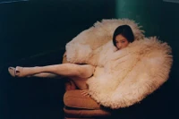 Bộ ảnh gợi cảm 'quá đà' của Jennie (BLACKPINK) gây tranh cãi 