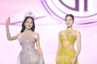 Mãn nhãn màn hội ngộ tuyệt đẹp của Hoa hậu Đỗ Thị Hà, Thanh Thủy