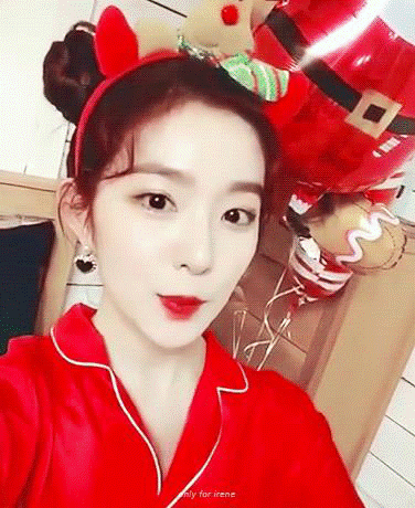 Chỉ trong một tháng, vẻ đẹp xuất chúng của Irene 4 lần gây xôn xao - Ảnh 11 Chi trong mot thang, ve dep xuat chung cua Irene 4 lan gay xon xao - Anh 11