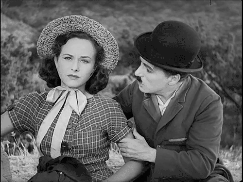 Chuyện chưa kể về tuần trăng mật tại Việt Nam của “Vua hề Sác-lô“ ảnh 1 Chaplin và Paulette Goddard trong Modern Times.