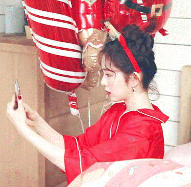 Chỉ trong một tháng, vẻ đẹp xuất chúng của Irene 4 lần gây xôn xao - Ảnh 12 Chi trong mot thang, ve dep xuat chung cua Irene 4 lan gay xon xao - Anh 12