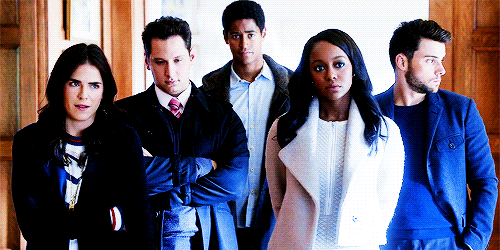  “Think carefully. Everything after this moment will not only determine your career but life. You can spend it in a corporate office drafting contracts and hitting on chubby paralegals before finally putting a gun in your mouth, or you can join my firm and become someone you actually like.” - Nghĩ cho kĩ đi. Mọi thứ kể từ bây giờ sẽ không chỉ quyết định sự nghiệp mà là cả cuộc đời của các cô các cậu. Mấy đứa có thể dành cả đời trong cái văn phòng với đống giấy má hợp đồng, vỗ mông bà trợ lý mũm mĩm trước khi kết thúc cuộc đời đau khổ bằng viên đạn tọng vào họng. Hoặc mấy cô cậu có thể tham gia cùng tôi, trở thành một người đáng để sống. 