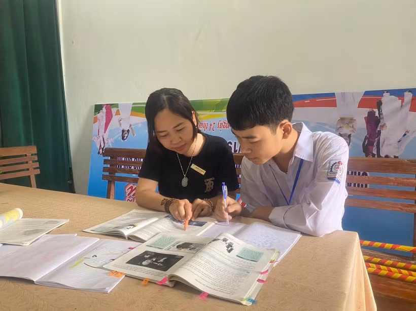 Nam sinh dân tộc thiểu số đầu tiên ở Hà Tĩnh đoạt HSG tỉnh ảnh 1