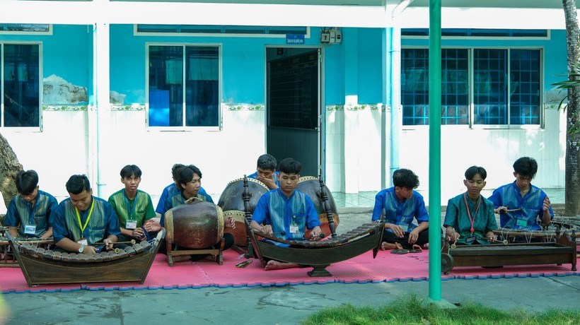 Quan tâm phát triển giáo dục vùng đồng bào dân tộc ảnh 1