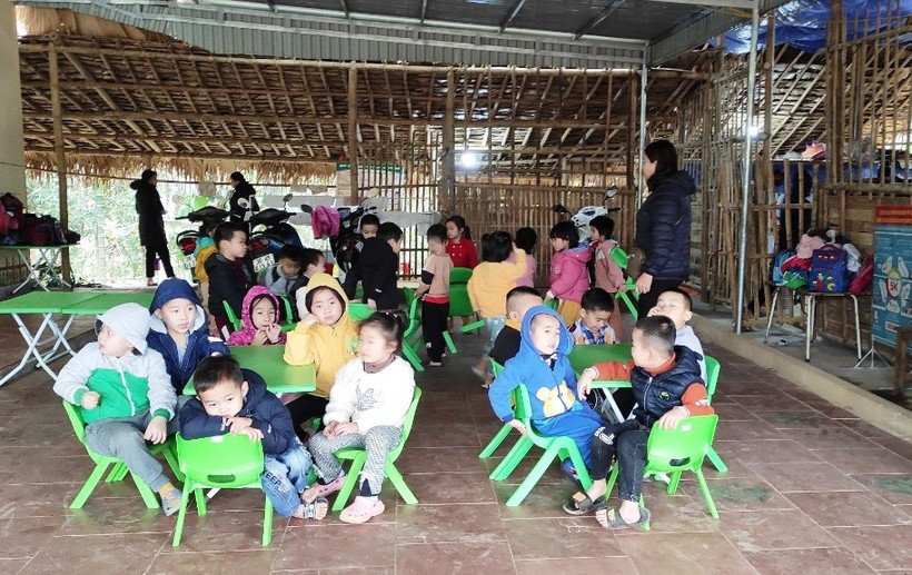 Nỗ lực ở lớp học mầm non trong gió lùa ảnh 2