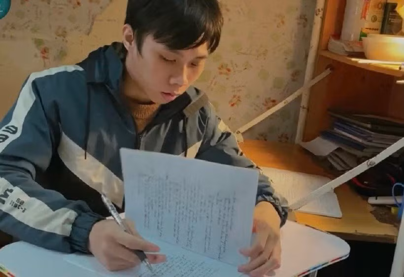 Nam sinh dân tộc Dao vươn lên với nghị lực phi thường ảnh 1