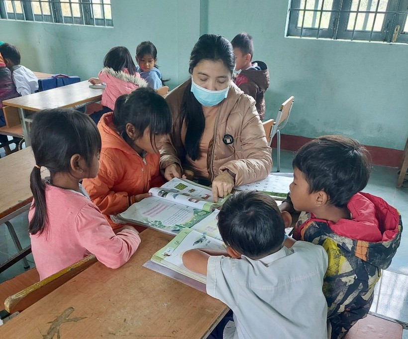 Gian nan trên hành trình đưa học sinh ra lớp ảnh 1