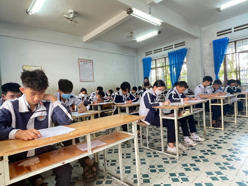 Tổ chức thi thử cho học sinh vào lớp 10 ảnh 1