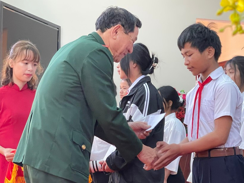 Học sinh dân tộc thiểu số Kon Tum trải nghiệm nhiều hoạt động thiết thực ảnh 4