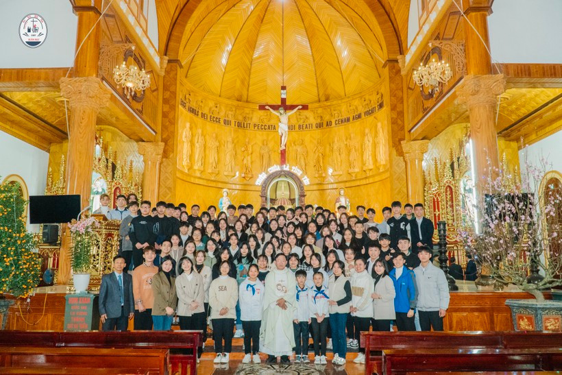 Đến nay, nhiều thế hệ học sinh - sinh viên trưởng thành từ những phần thưởng động viên của Hội khuyến học giáo xứ Xuân Dục. Giáo xứ có 30 năm ‘thâm niên’ khuyến học ảnh 2