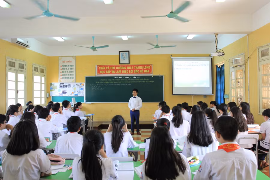 Thầy trò Thủ đô Hà Nội nỗ lực đổi mới, sáng tạo trong dạy và học.