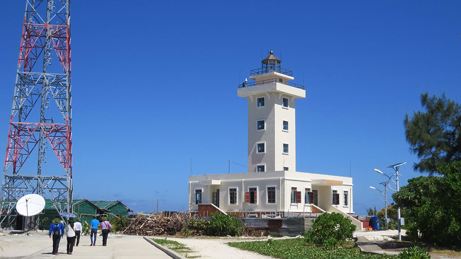 Hải đăng trên đảo Sinh Tồn Hải đăng trên đảo Sinh Tồn
