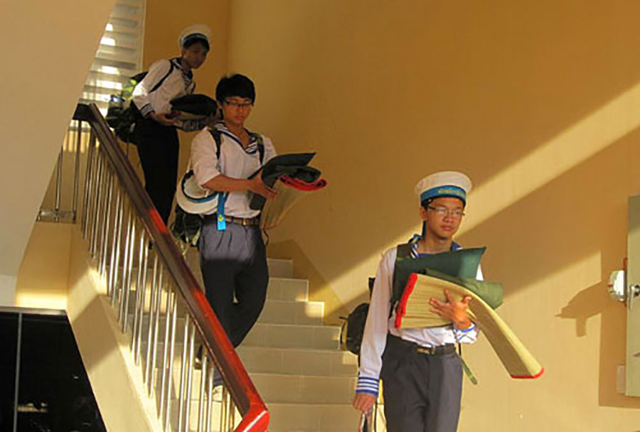 Bài tập di chuyển nội vụ