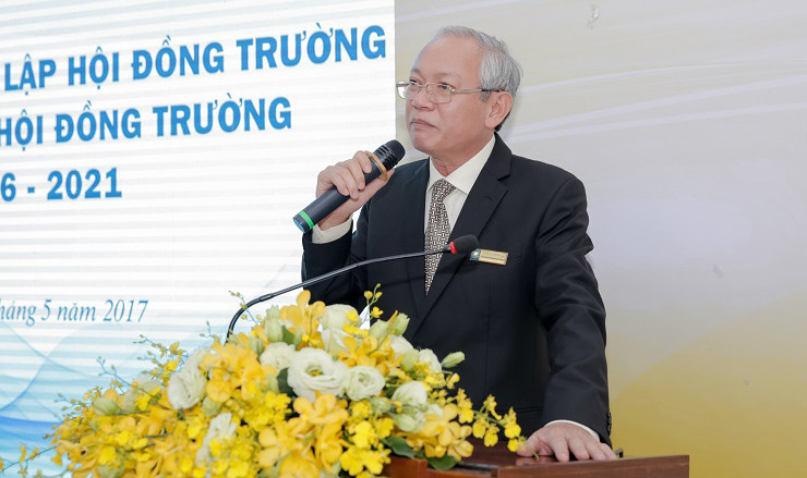 TS Trần Thế Hoàng - Chủ tịch HĐT Trường ĐH Kinh tế TPHCM TS Trần Thế Hoàng - Chủ tịch HĐT Trường ĐH Kinh tế TPHCM