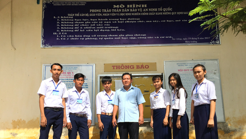 Thầy trò Trường Phổ thông DTNT Huỳnh Cương với mô hình “Năm không” và “Hai có”