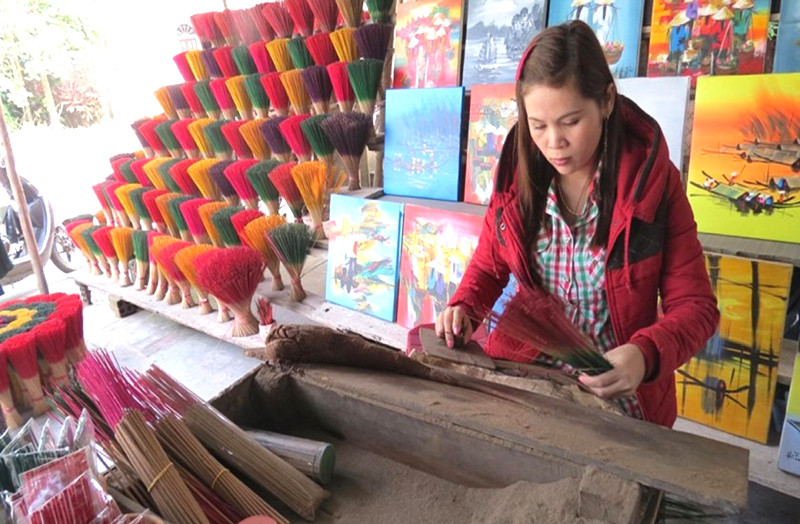 Thiếu nữ se hương trên phố Huyền Trân công chúa