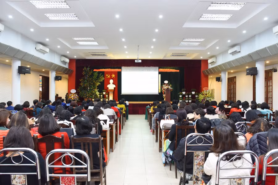 Toàn cảnh hội nghị.