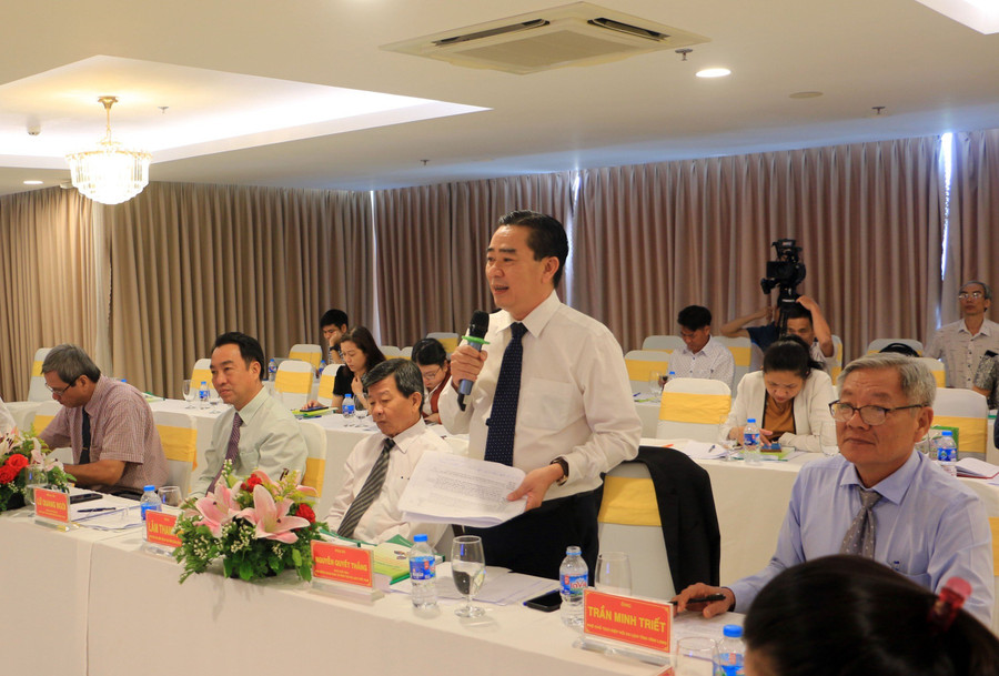 Đại biểu tham dự hội thảo phát biểu ý kiến. Đại biểu tham dự hội thảo phát biểu ý kiến.