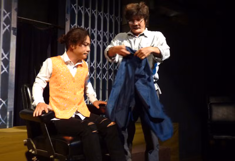 Quốc Thịnh trong vở Những giấc mơ lóng lánh