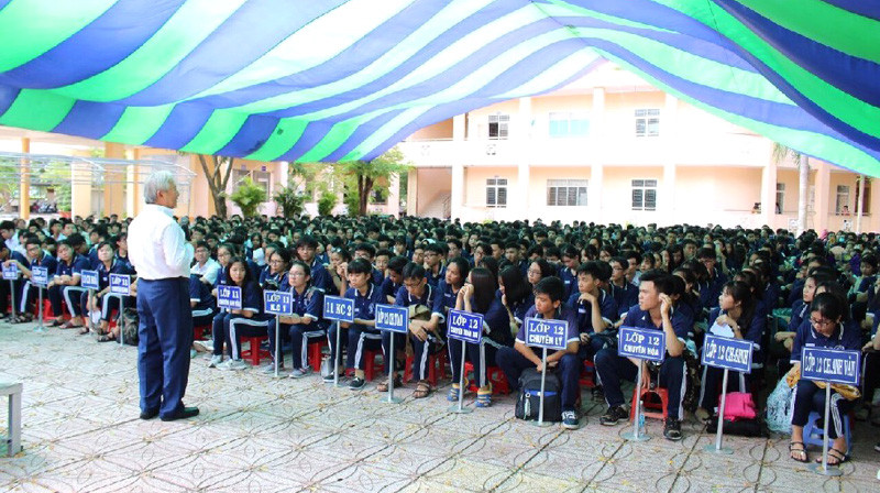 HS Trường THPT chuyên Phan Ngọc Hiển (Cà Mau) tham gia đối thoại về “Hoạch định cuộc đời” với GS Phan Văn Trường