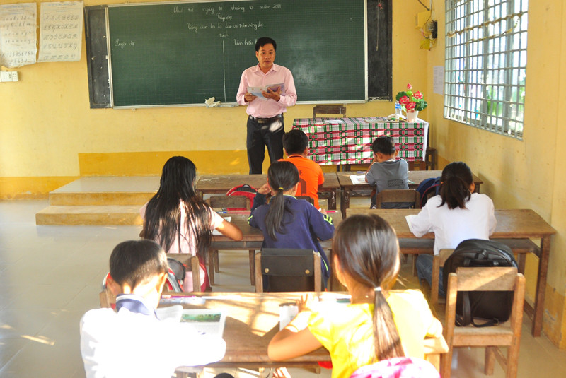 “Gieo chữ” nơi "ốc đảo" bốn bề sông nước ảnh 1