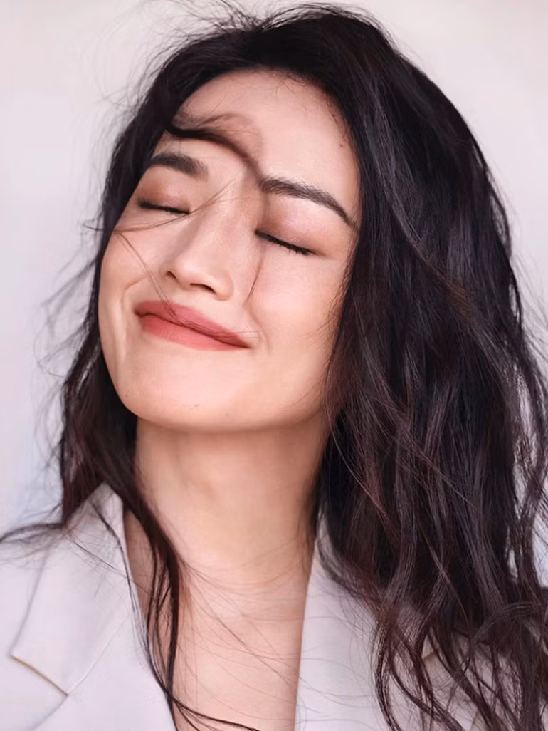 Căn bệnh dị ứng khiến gương mặt cô mẩn đỏ, sưng phù và gây mất ngủ nghiêm trọng vì đau đớn. Căn bệnh dị ứng khiến gương mặt cô mẩn đỏ, sưng phù và gây mất ngủ nghiêm trọng vì đau đớn.