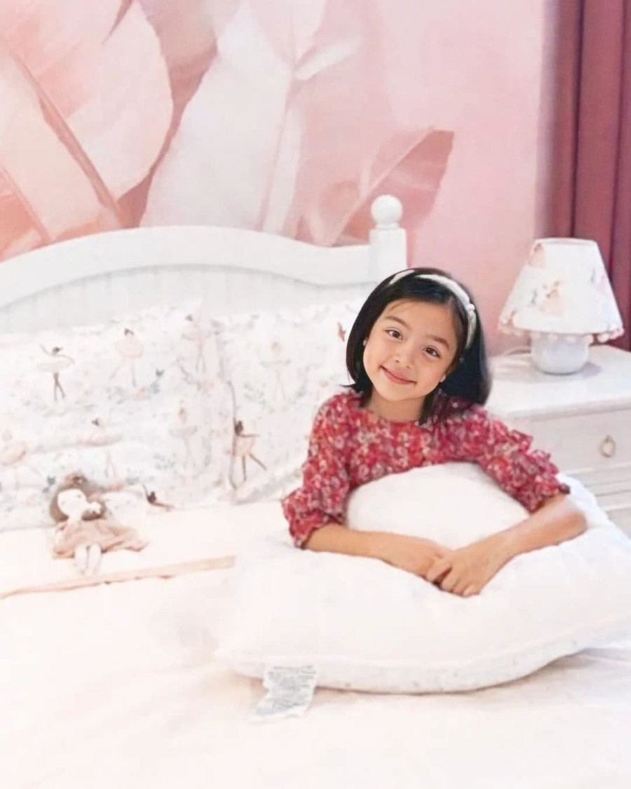 Marian Rivera tiết lộ, mức thù lao mà con gái cô được trả khi tham gia các chương trình và làm mẫu đôi lúc cao hơn cả mẹ. Marian Rivera tiết lộ, mức thù lao mà con gái cô được trả khi tham gia các chương trình và làm mẫu đôi lúc cao hơn cả mẹ.