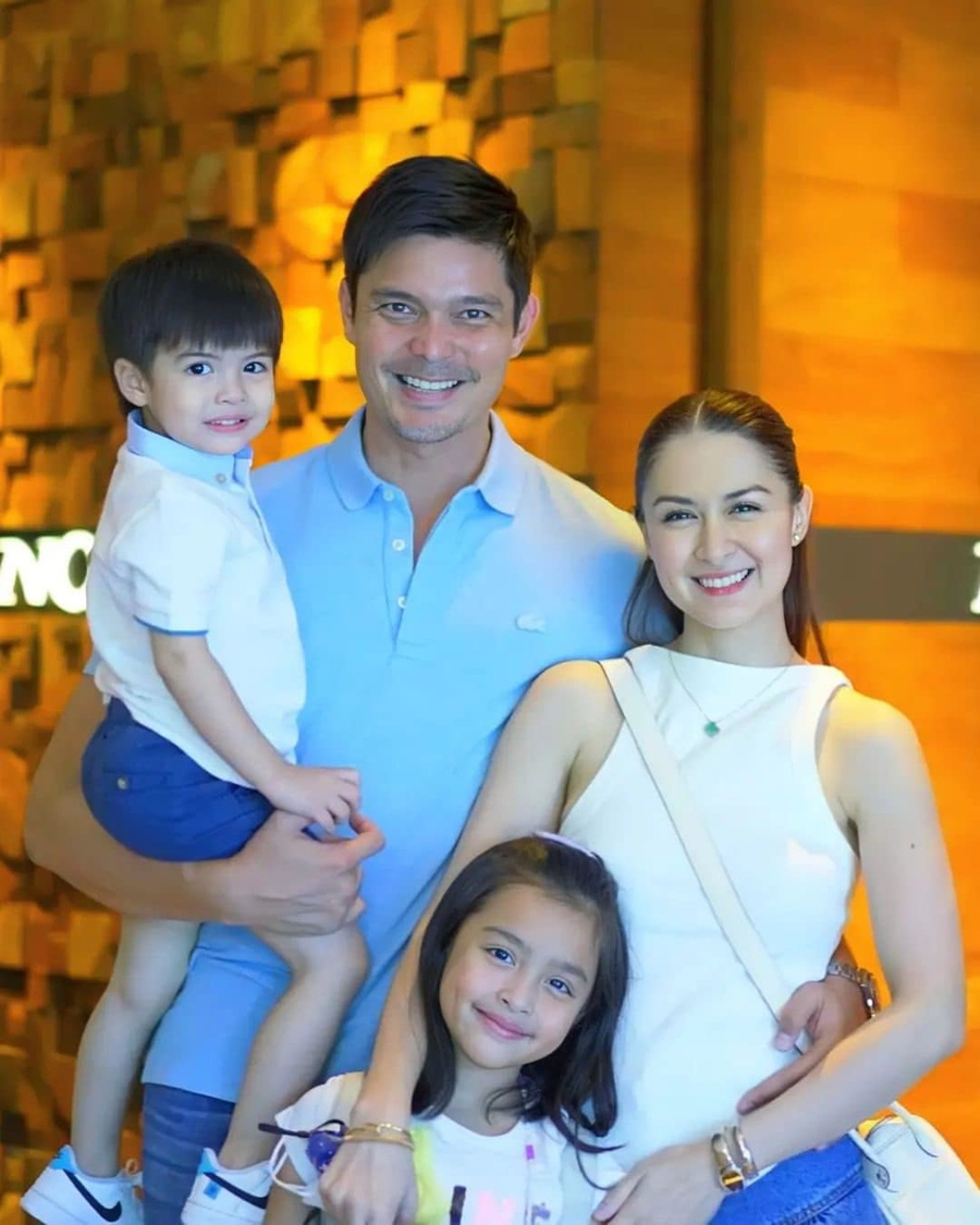 Bé Zia qua lời kể của mẹ là cô bé thông minh, hiểu chuyện và biết quan tâm người khác. Bé Zia qua lời kể của mẹ là cô bé thông minh, hiểu chuyện và biết quan tâm người khác.