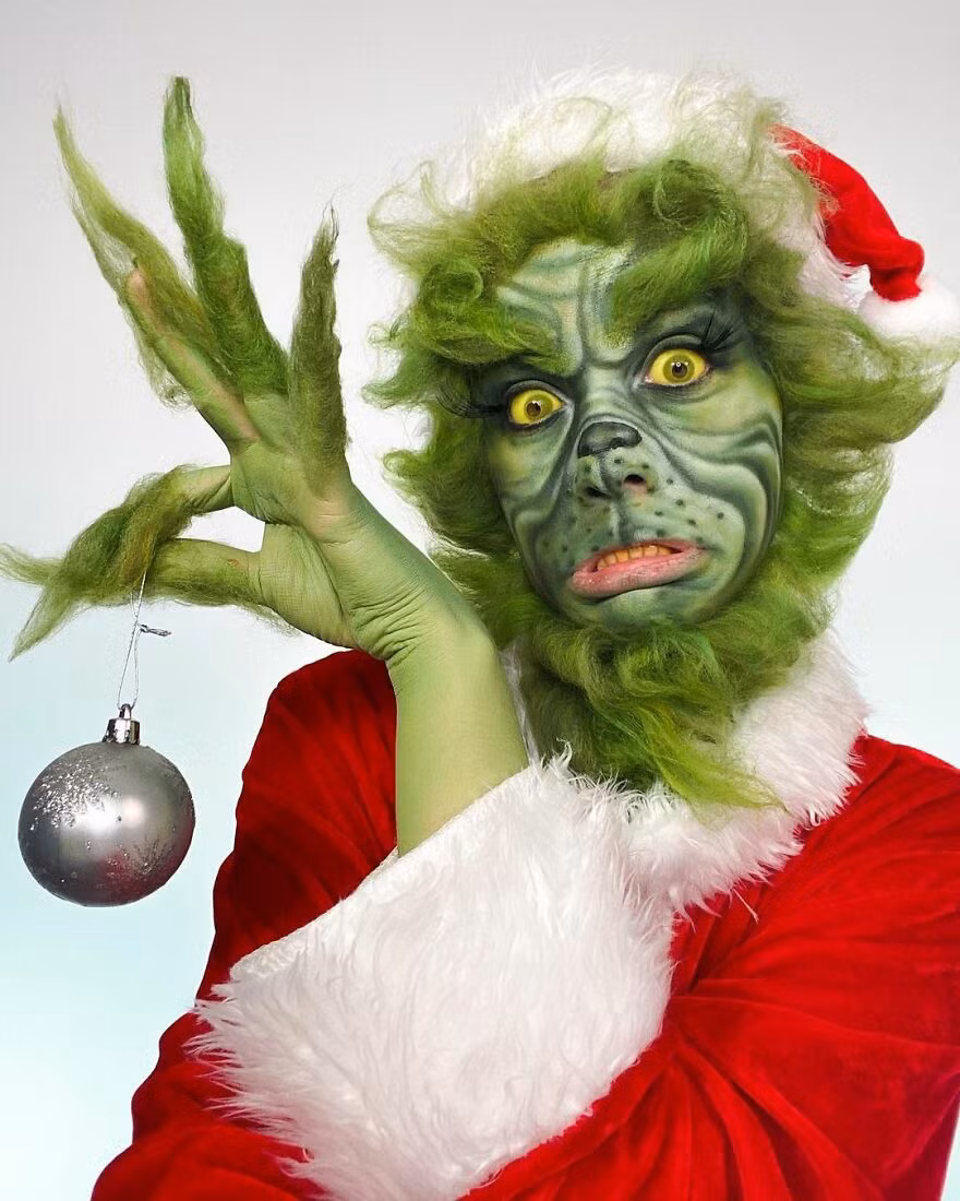 Loạt ảnh chứng minh rằng bạn có thể trở thành bất kỳ ai nếu có kỹ năng hóa trang tuyệt đỉnh như cô gái này