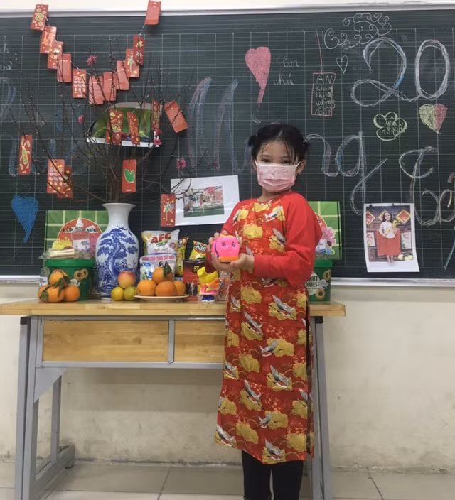 Học sinh vui đón Tết trong phòng cách ly.