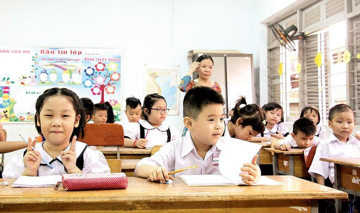 HS lớp 1 Trường TH Nguyễn Trọng Tuyển, quận Tân Bình, TPHCM HS lớp 1 Trường TH Nguyễn Trọng Tuyển, quận Tân Bình, TPHCM