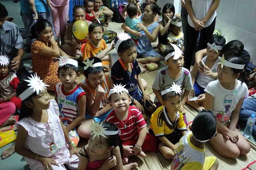 Niềm vui của các bệnh nhi khi tham gia lớp học