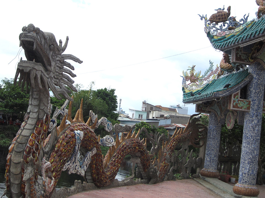 Hình tượng rồng ở miếu