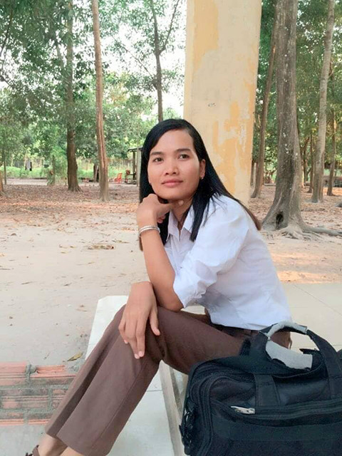 Cô giáo Nách Chan Nên Cô giáo Nách Chan Nên