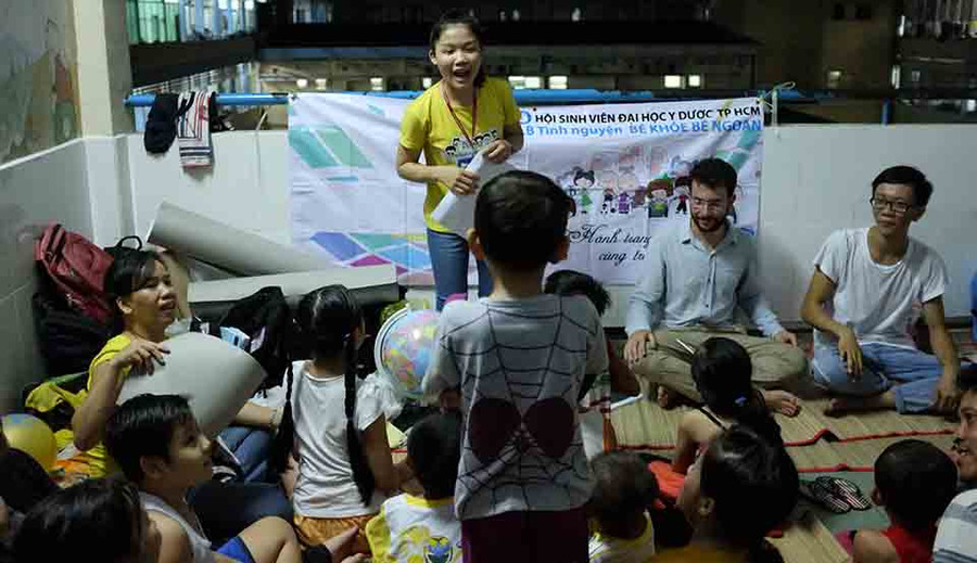 Các tình nguyện viên nhiệt tình