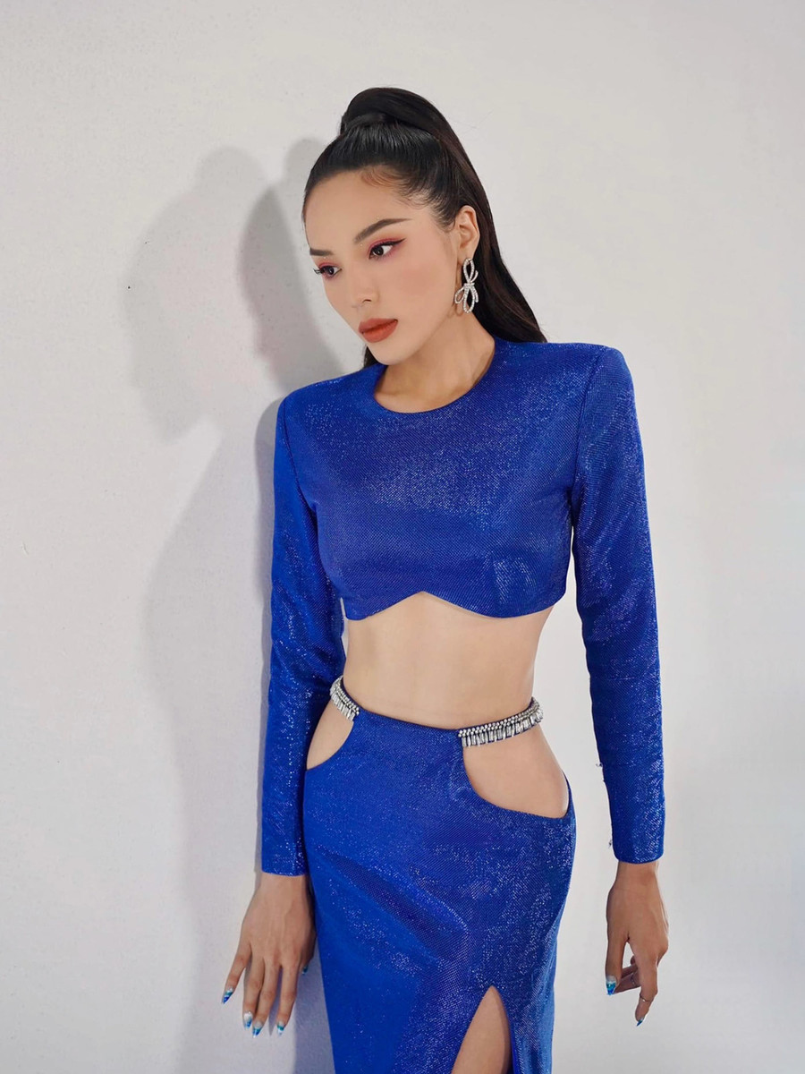 Sau thời gian tập luyện chăm chỉ và ăn uống điều độ, Kỳ Duyên hiện có vòng eo 59 cm. Sau thời gian tập luyện chăm chỉ và ăn uống điều độ, Kỳ Duyên hiện có vòng eo 59 cm.