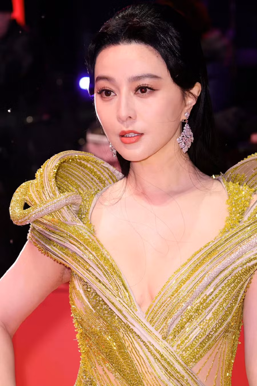 Vẻ đẹp của cô bất chấp cả hình ảnh chưa chỉnh sửa. Nhiều người bình luận loạt ảnh mới của Phạm Băng Băng là "Sự trở lại của nữ thần".