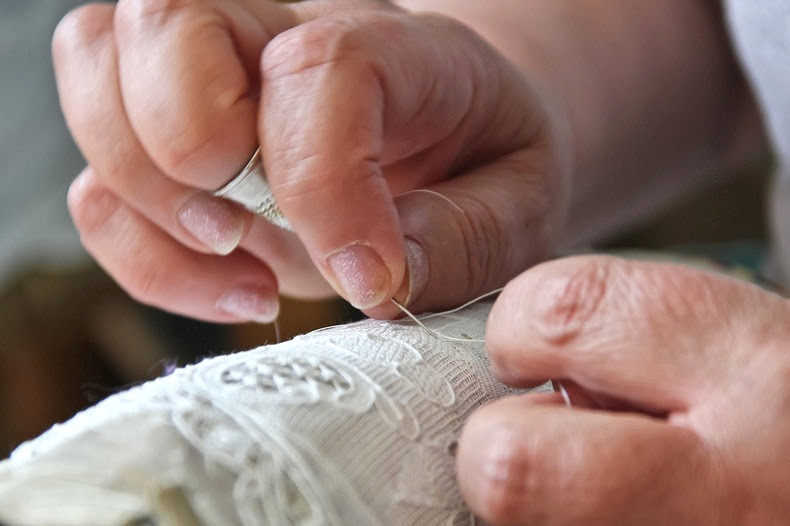 Khám phá những ngôi nhà sặc sỡ, tuyệt đẹp trên đảo Burano ảnh 4 Khám phá những ngôi nhà sặc sỡ, tuyệt đẹp trên đảo Burano ảnh 4