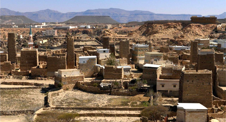 Một ngôi làng cổ của người Qahtanite. Một ngôi làng cổ của người Qahtanite.