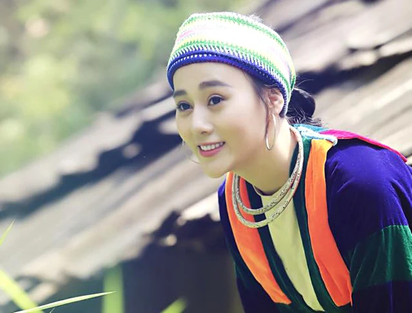 Phương Oanh - đi qua “Ngược chiều nước mắt“