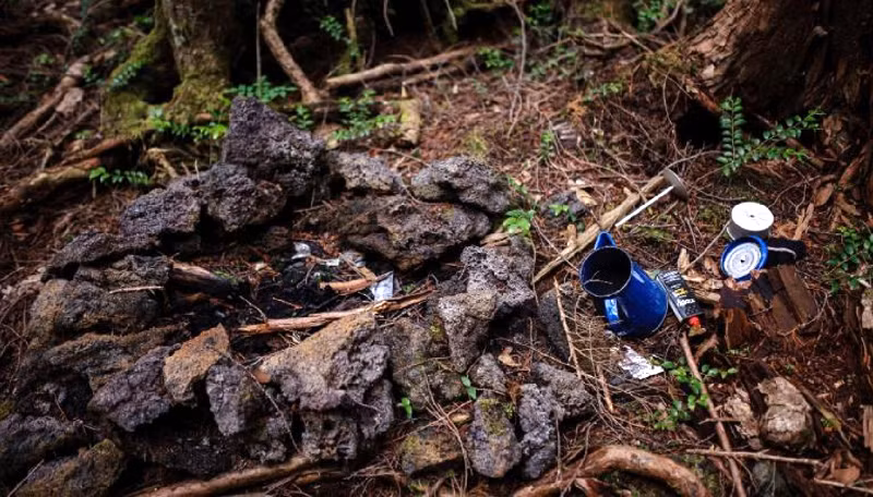 Những thứ bỏ lại của người tự tử trong rừng