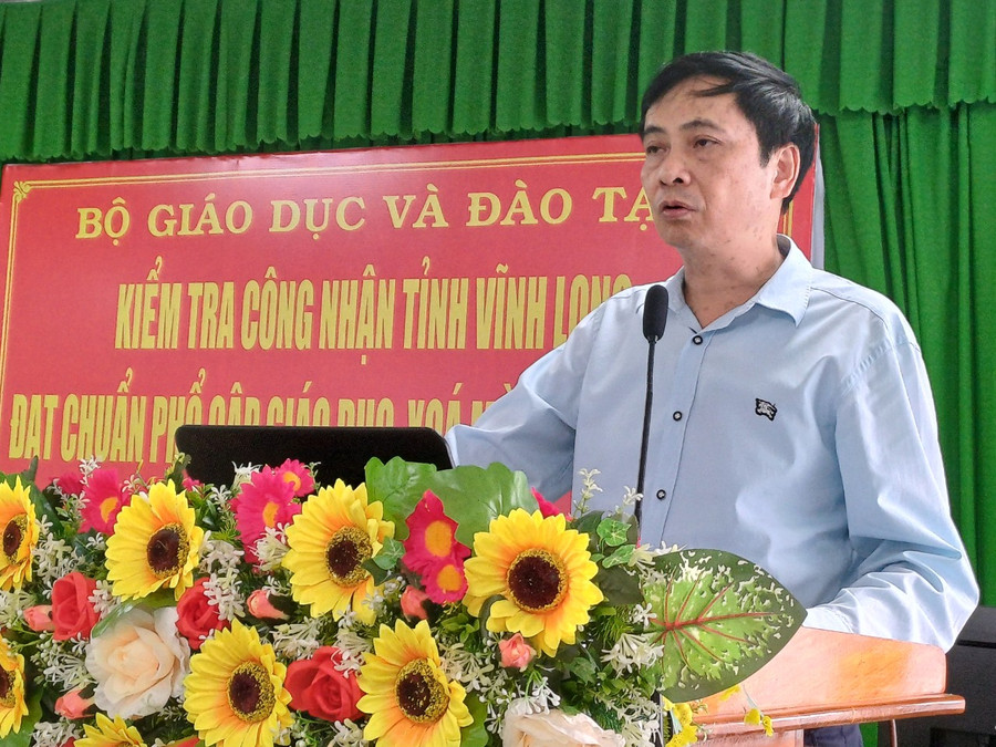Tiến sỹ Nguyễn Xuân Trường - Chuyên viên cao cấp Vụ giáo dục trung học (Bộ GD&ĐT) phát biểu kết luận buổi kiểm tra. Tiến sỹ Nguyễn Xuân Trường - Chuyên viên cao cấp Vụ giáo dục trung học (Bộ GD&ĐT) phát biểu kết luận buổi kiểm tra.