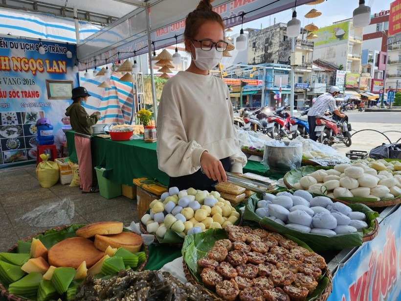Rộn ràng ngày hội lớn của đồng bào dân tộc Khmer ảnh 1