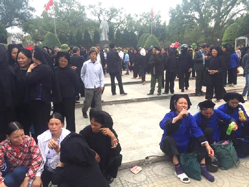 Hàng trăm người tham gia hát sli ở công viên Hoàng Văn Thụ, TP Lạng Sơn