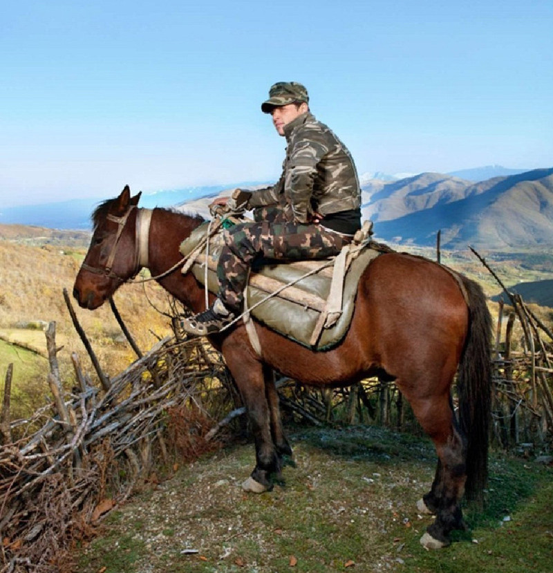 Không ai biết đây là một cô gái Không ai biết đây là một cô gái