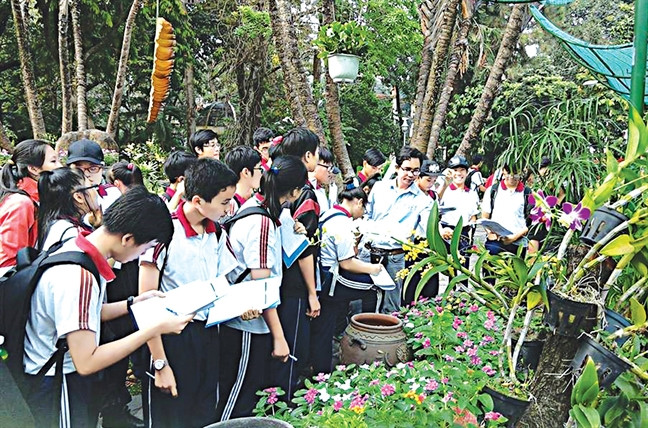 Tham quan Thảo Cầm Viên